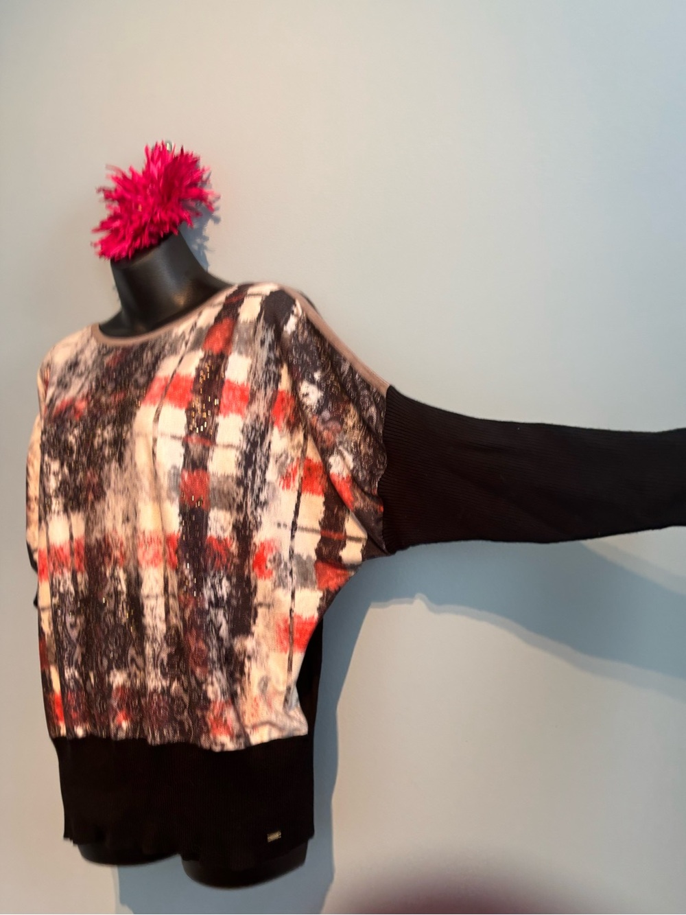VEX Collection Abstract Print Batwing Pullover Sweater size Large - Picture 5 of 11